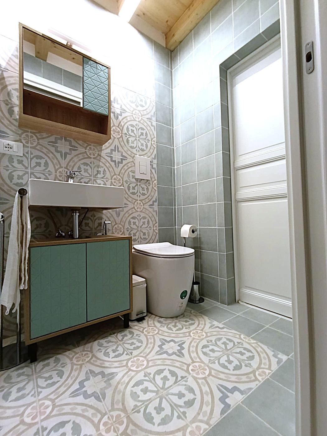 Bagno Ciuri Ciuri, lavabo e sanitari