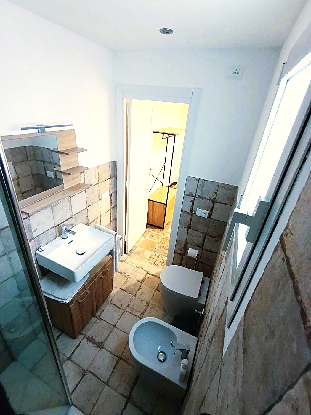 Bagno Duci Duci, vista d'insieme con lavabo